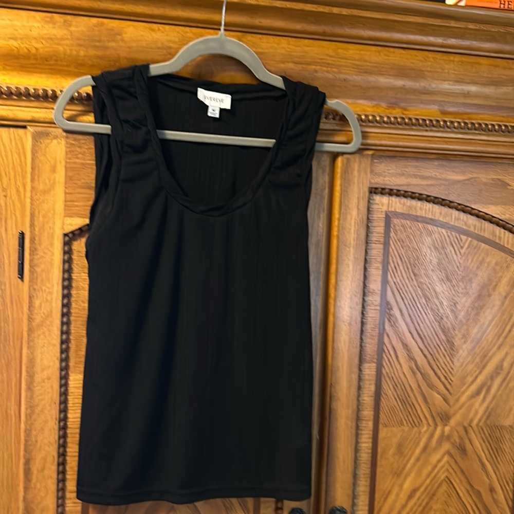 Evereve black sleeveless dressy tank. Size Medium.